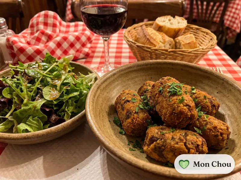 Croquettes de bœuf et salade verte