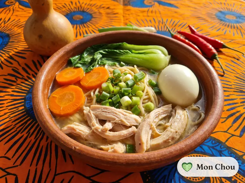 Soupe chinoise malgache au poulet