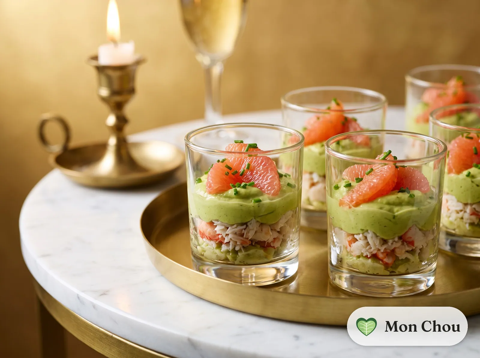Cuillères de crabe, avocat et pamplemousse